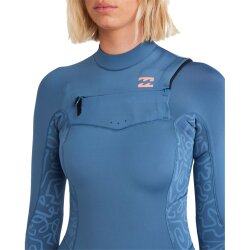Billabong Synergy Natural CZ LS 2/2mm Frauen Neoprenanzug Shorty Tidal Blue