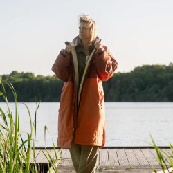 Wave Hawaii Waterproof Strom Robe Yukon Red