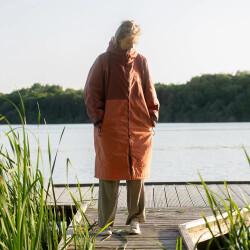 Wave Hawaii Waterproof Strom Robe Yukon Red