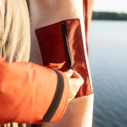 Wave Hawaii Waterproof Strom Robe Yukon Red